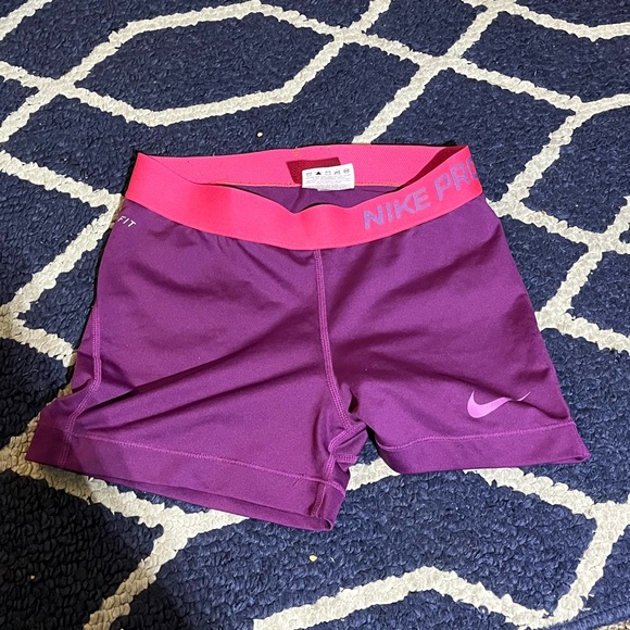 S nike pro shorts - Picture 1 of 4
